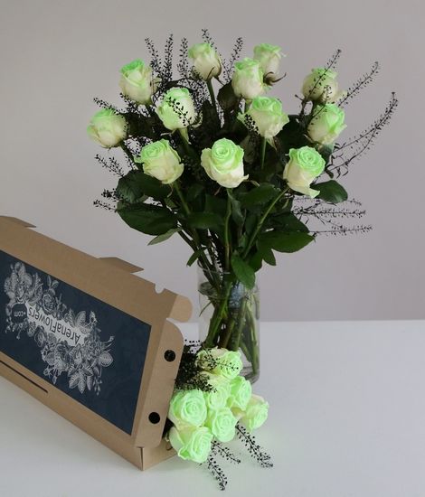 Glow in the Dark Letterbox Roses | Free Chocolate